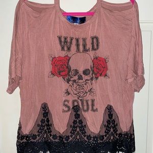 🌹Wild Soul Shoulder Cut-Out Top🌹